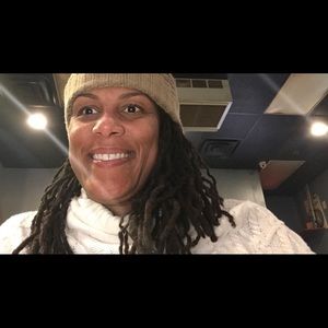 Meet your Posher, Yahmina